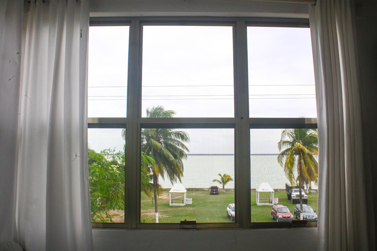 Hotel Maya Corozal Luaran gambar