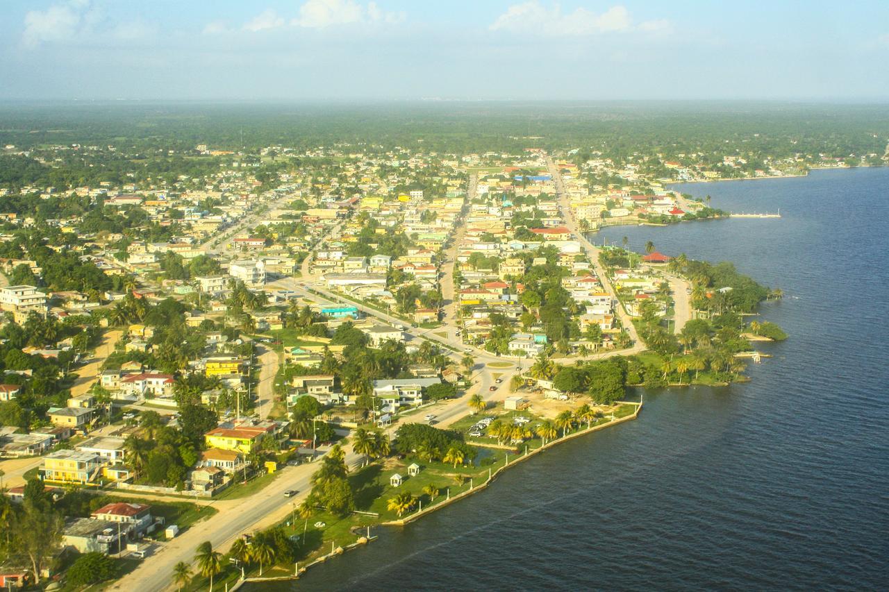 Hotel Maya Corozal Luaran gambar