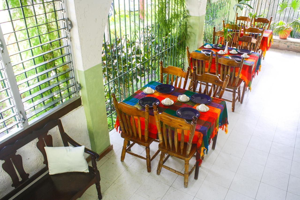 Hotel Maya Corozal Luaran gambar